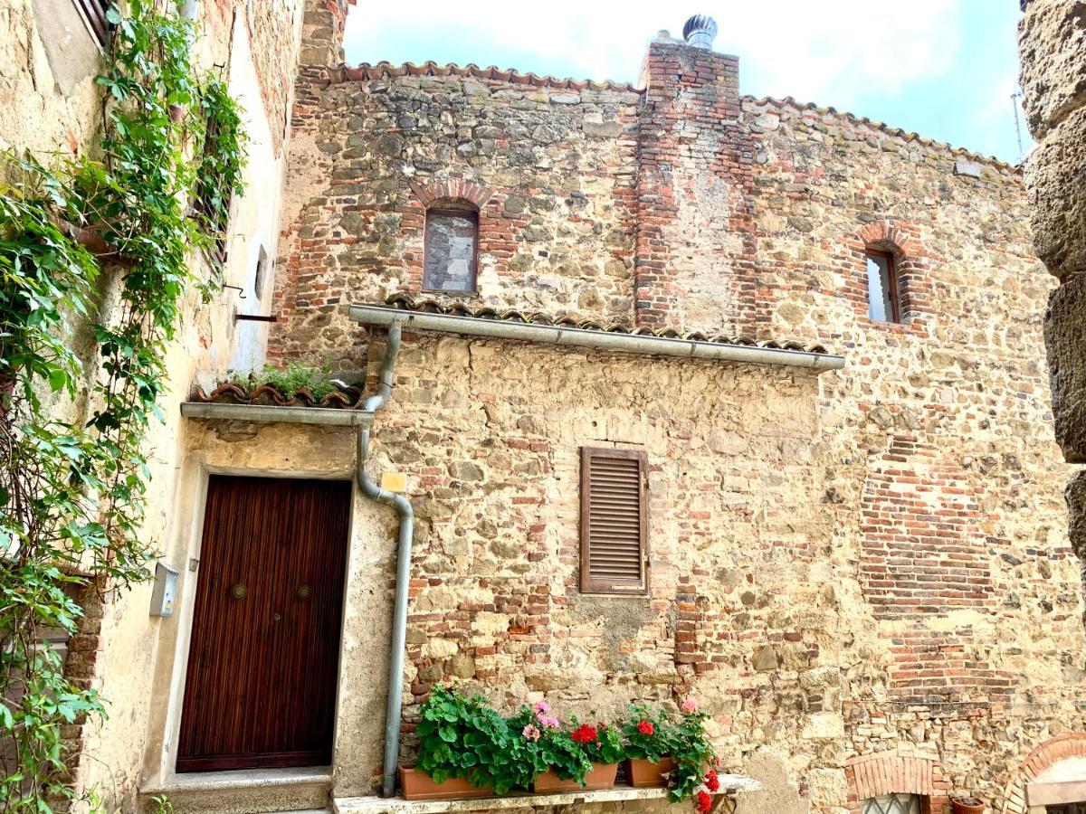 Casa Vacanze La Casa Di Nonna Libia Vicino Saturnia มอนเตเมราโน ภายนอก รูปภาพ