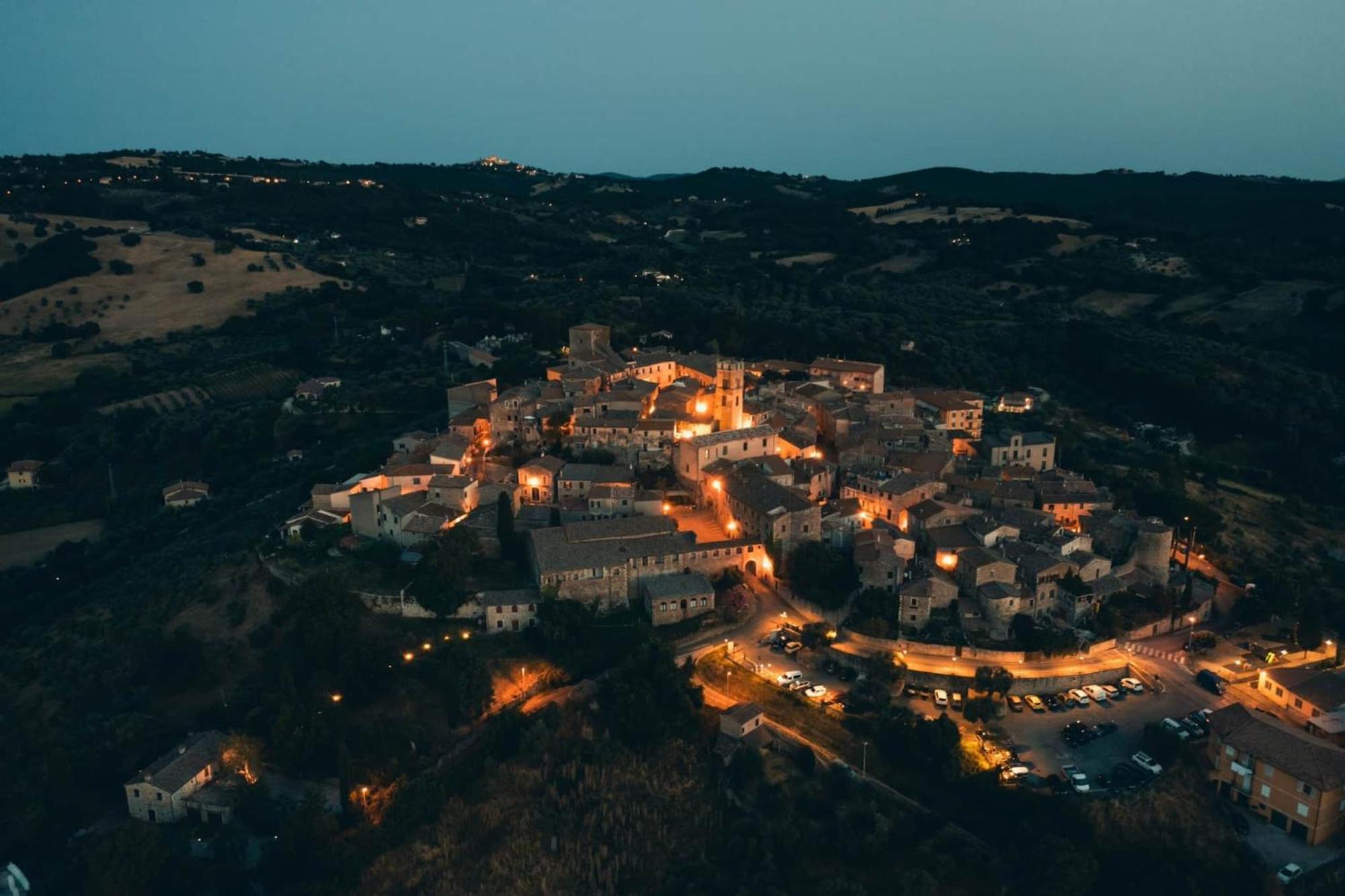 Casa Vacanze La Casa Di Nonna Libia Vicino Saturnia มอนเตเมราโน ภายนอก รูปภาพ